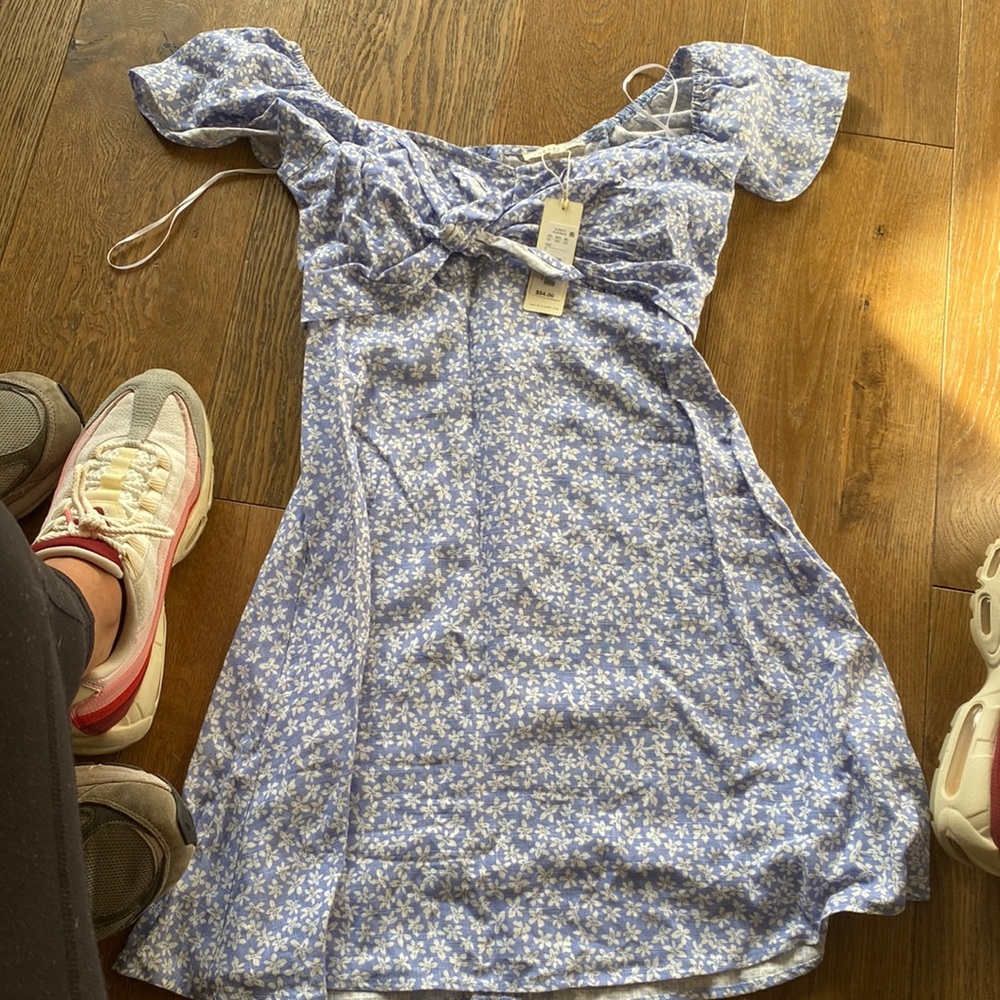 Dress. Size small. Never worn from copper key